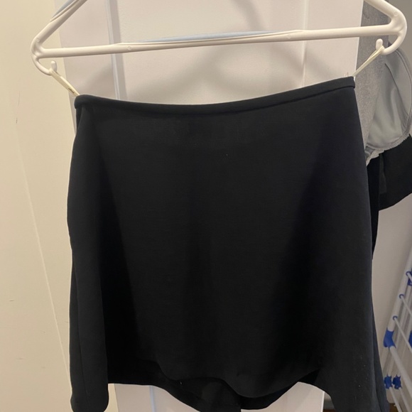 Classic black skirt - Picture 3 of 3